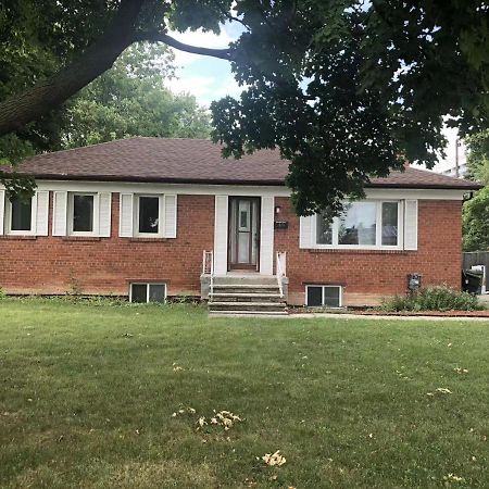 Cozy 3 Room Bungalow In Midtown Toronto Eksteriør bilde