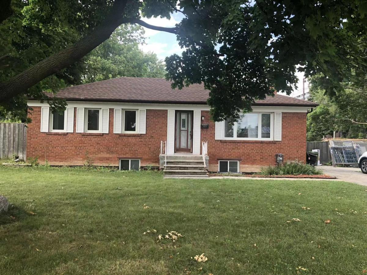 Cozy 3 Room Bungalow In Midtown Toronto Eksteriør bilde